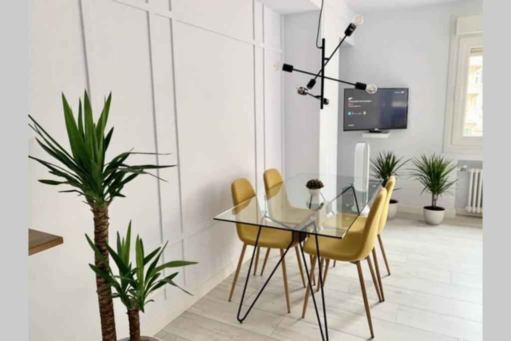 סן סבסטיאן New Gorgeous Central Apartment - Beachfront - 3 Bd מראה חיצוני תמונה
